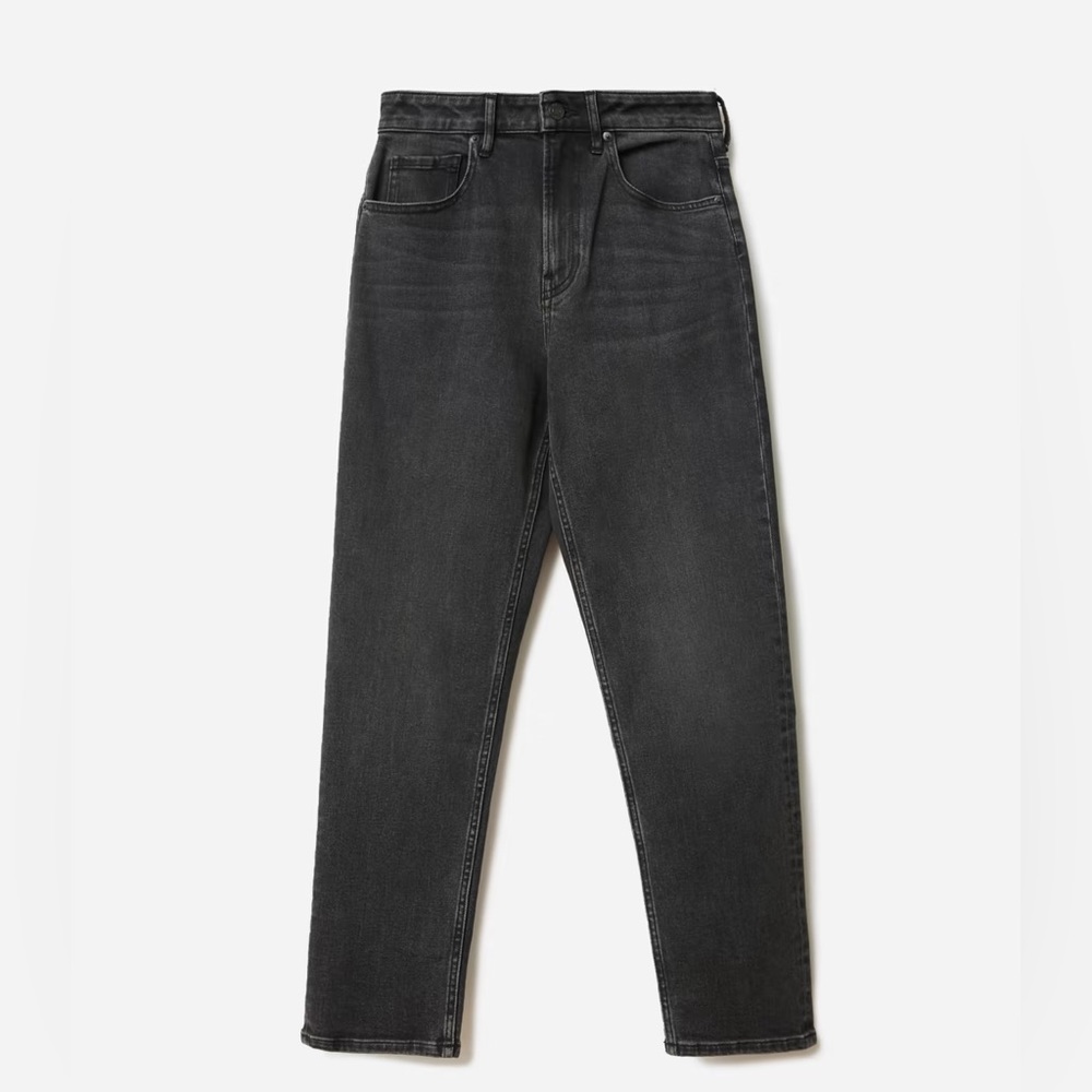 Everlane: The Curvy Cheeky Jean - Picture 2 of 4